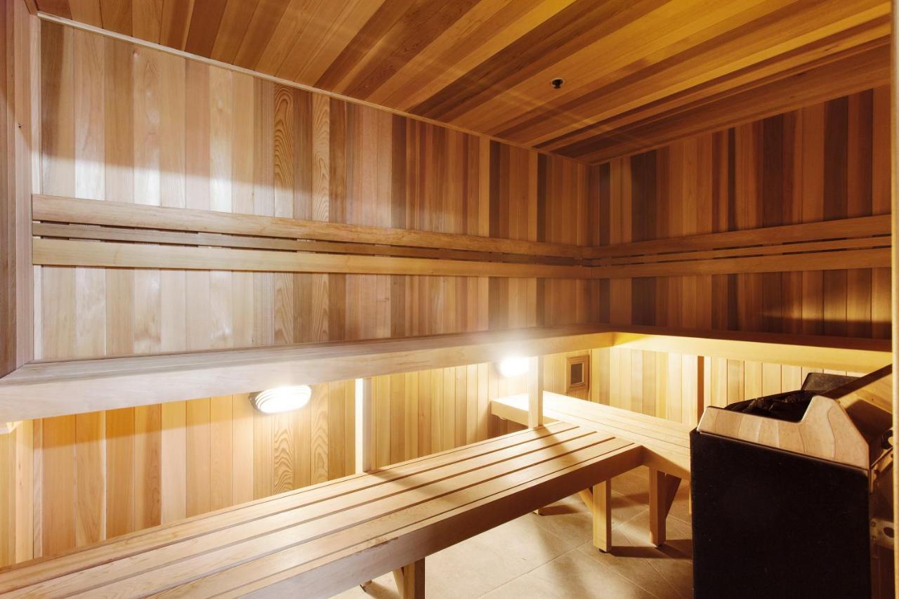 墨尔本阿尔伯特公园铂尔曼酒店 外观 照片 A modern Finnish sauna