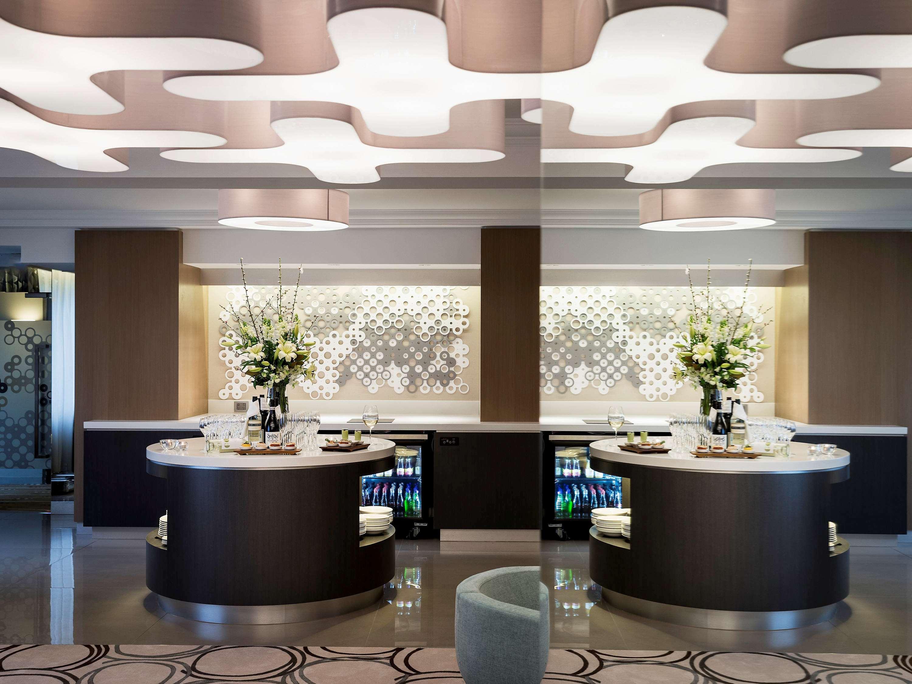 墨尔本阿尔伯特公园铂尔曼酒店 外观 照片 The Qantas First Lounge at Sydney Airport