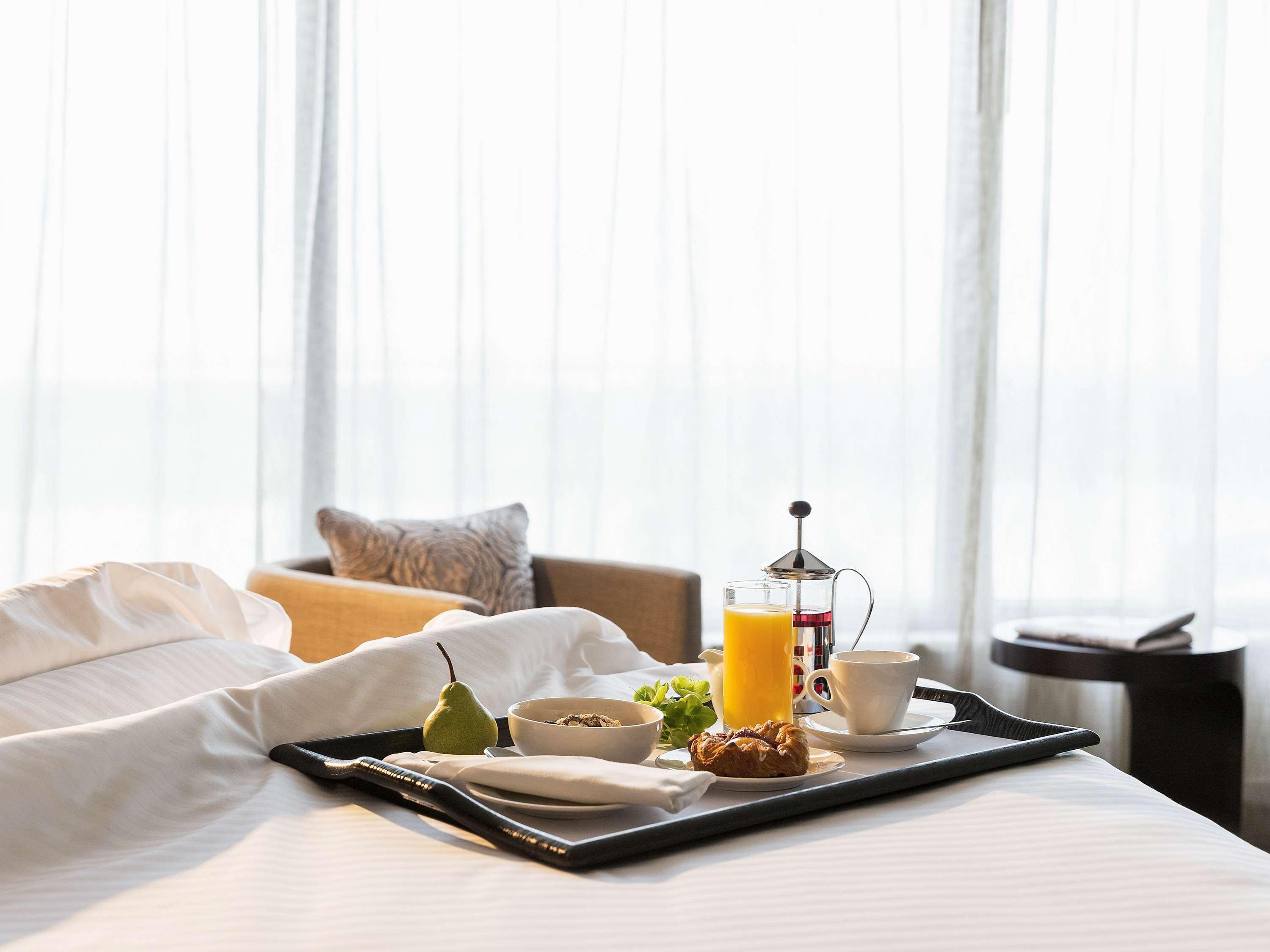墨尔本阿尔伯特公园铂尔曼酒店 外观 照片 Room service