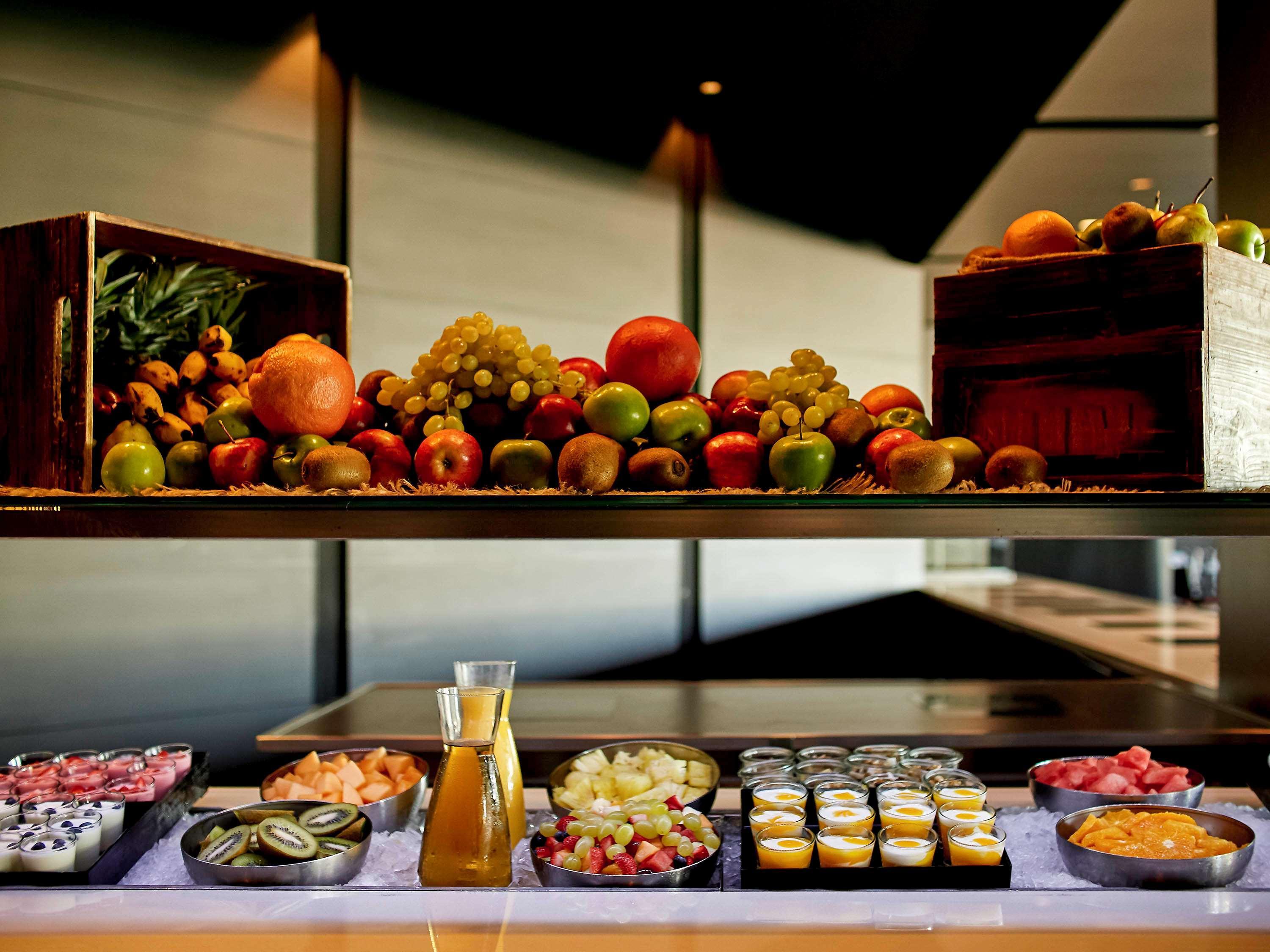 墨尔本阿尔伯特公园铂尔曼酒店 外观 照片 A salad bar
