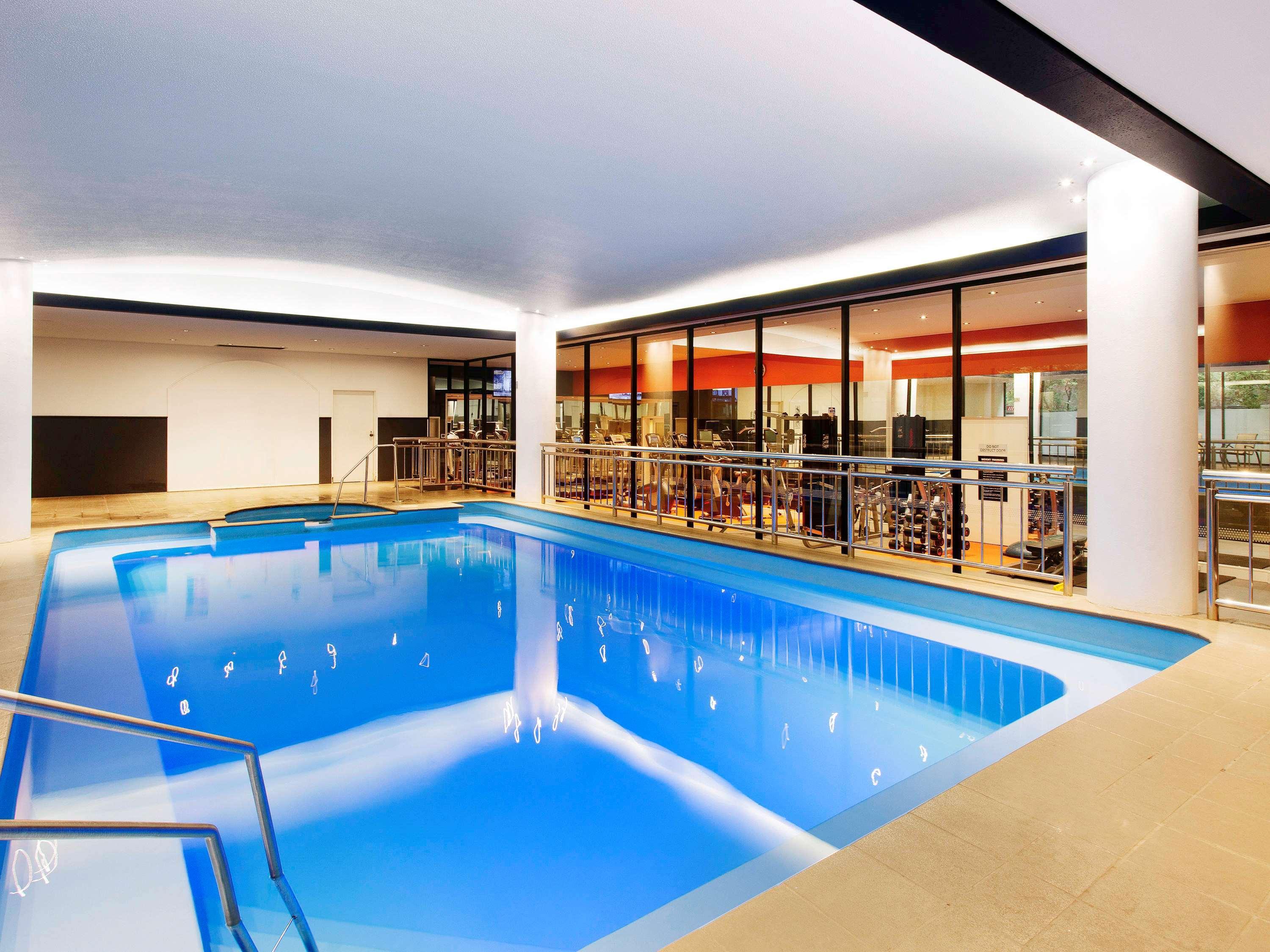 墨尔本阿尔伯特公园铂尔曼酒店 外观 照片 The pool at the 2012 London Olympics
