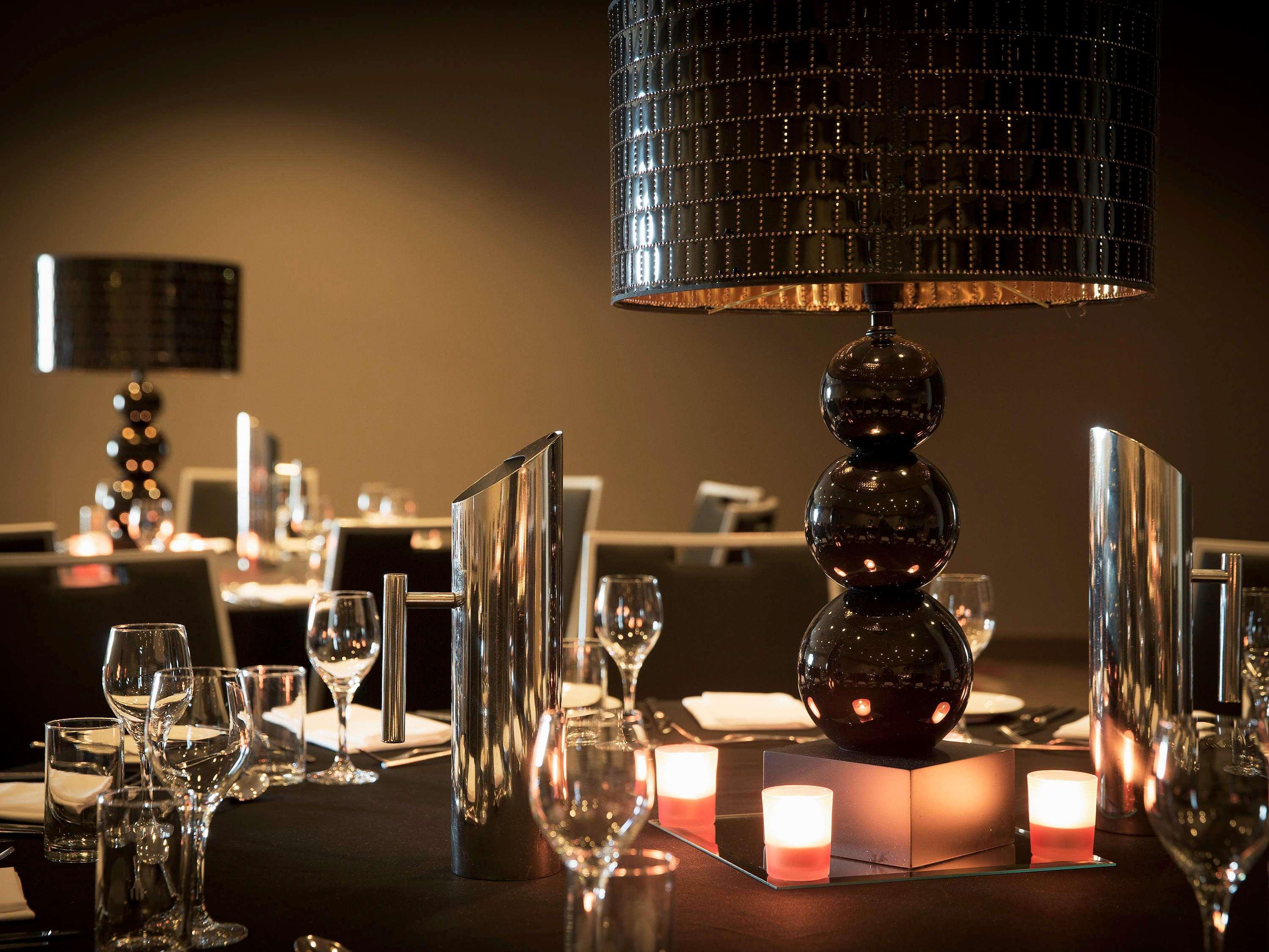 墨尔本阿尔伯特公园铂尔曼酒店 外观 照片 The restaurant