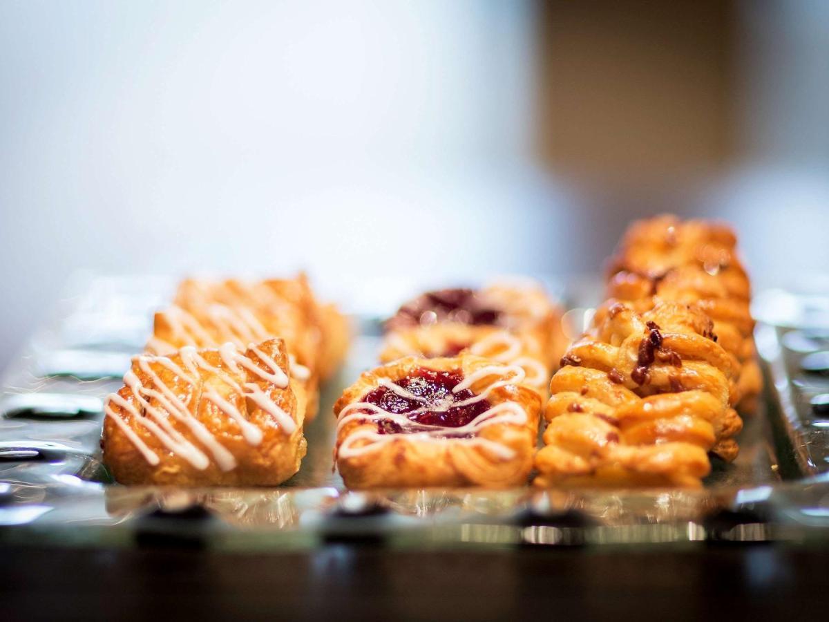 墨尔本阿尔伯特公园铂尔曼酒店 外观 照片 Danish pastry